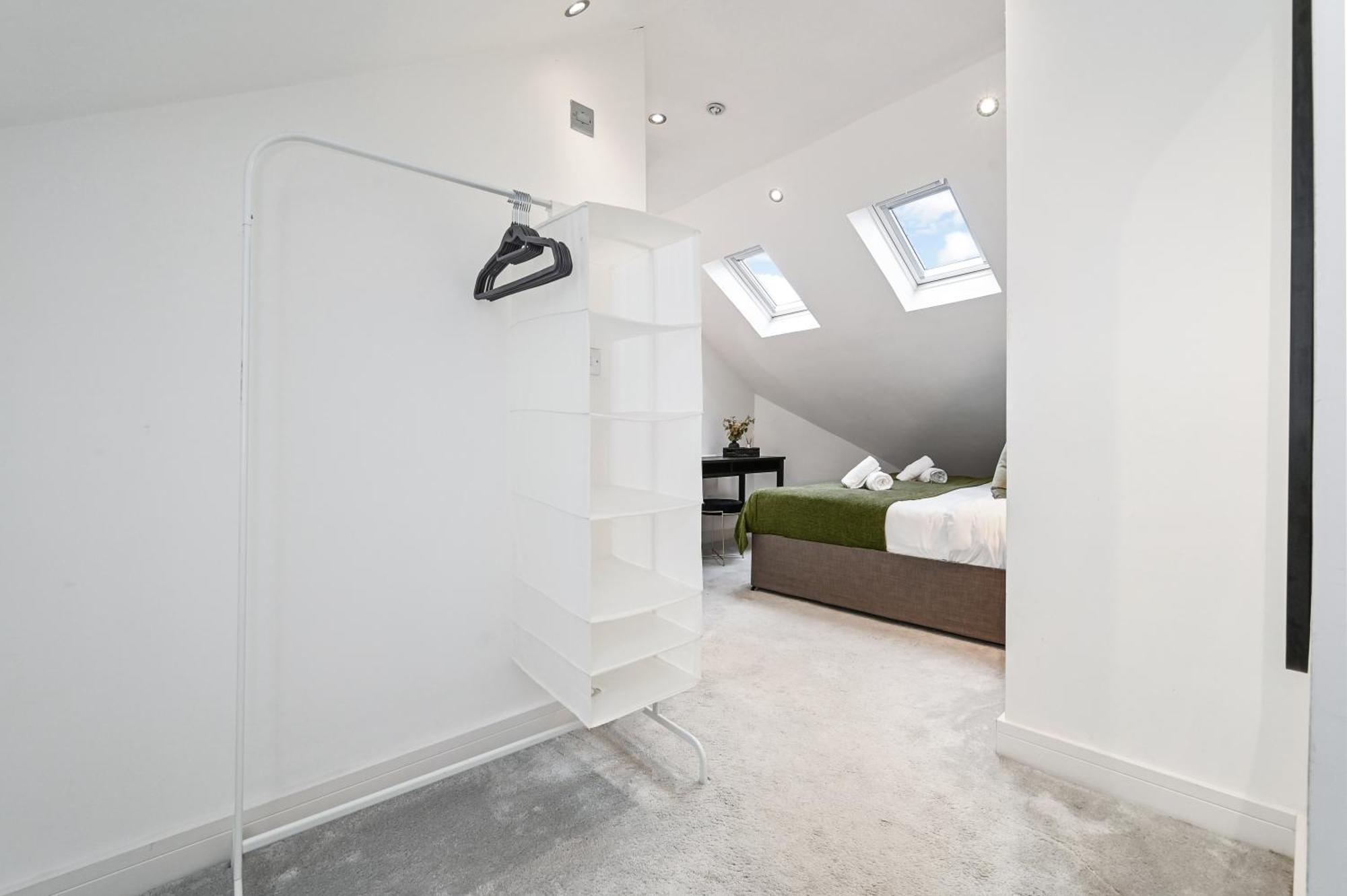 Family 1 Bed Apt Near Cardiff City Centre, Free Parking, Quiet, Secure Neighbourhood エクステリア 写真