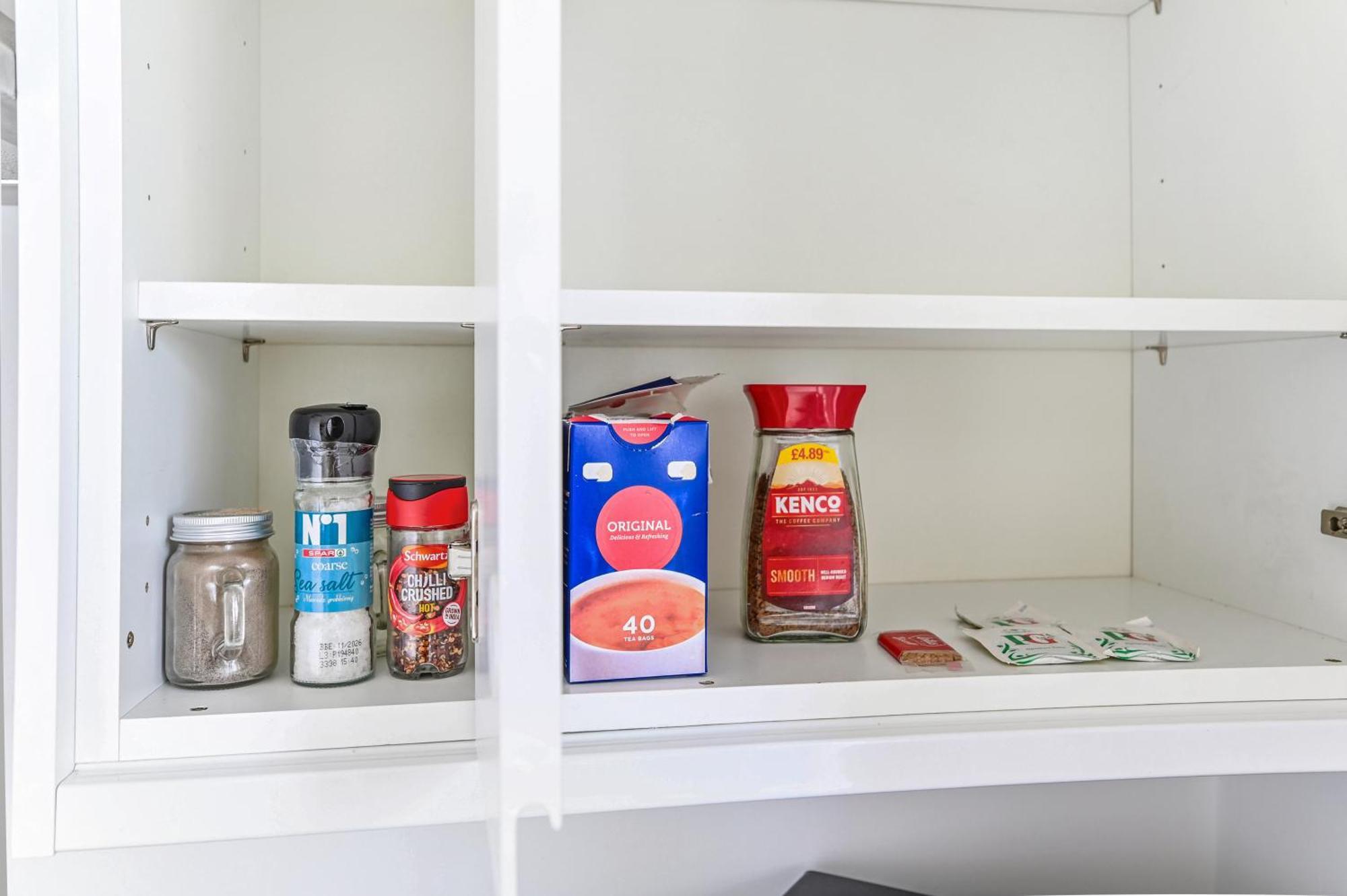 Family 1 Bed Apt Near Cardiff City Centre, Free Parking, Quiet, Secure Neighbourhood エクステリア 写真
